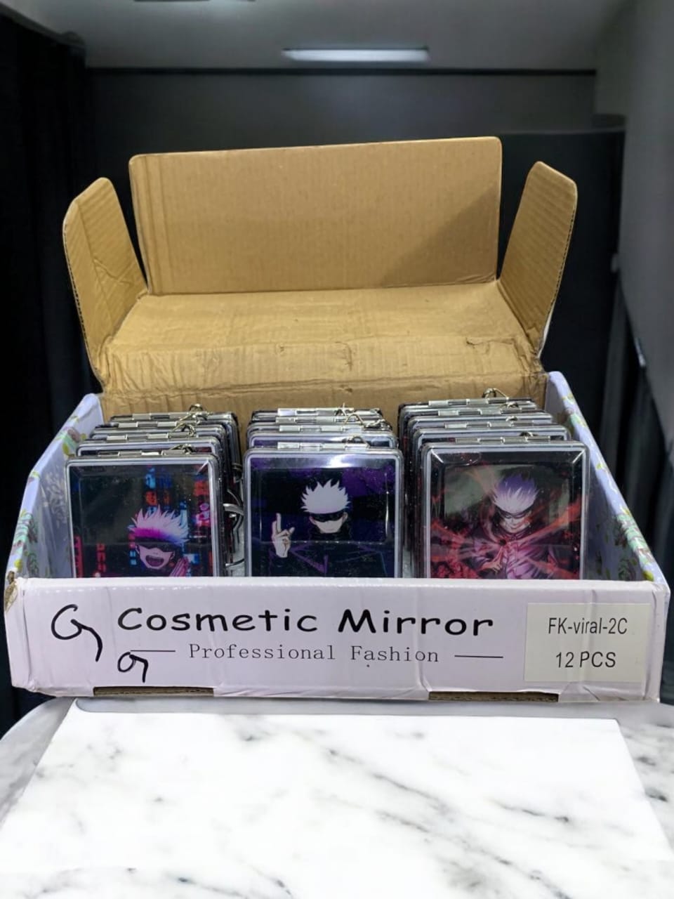 Jujutsu kaisen Glitter pocket mirrror pack of 12 ( eff price -76 )