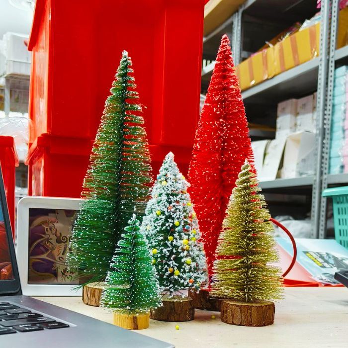 2 set of 5 Christmas Trees (TOTAL 10 ) Same as picture combo net price 250