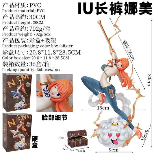 Nami Attack pose figurine