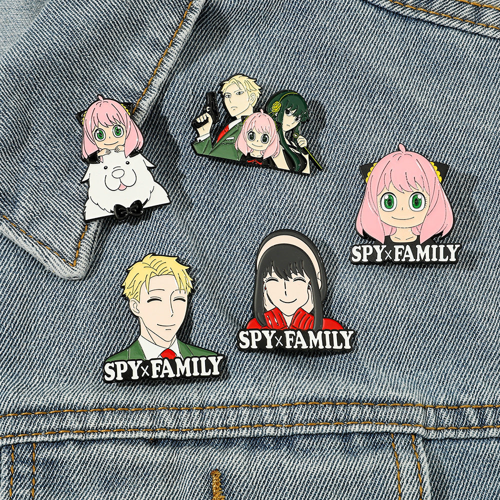 set of 4 Spy X Family Brooch Badge label pin