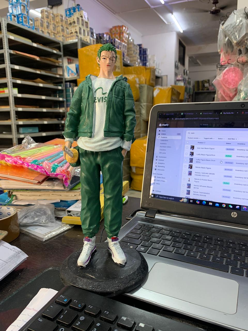 NEW Zoro  Resin 30 cm figure - Standing