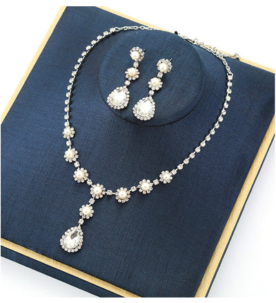 Drushila Pendent & Earring Set  DY10