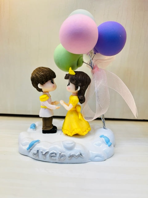 Couple Balloon Showpiece